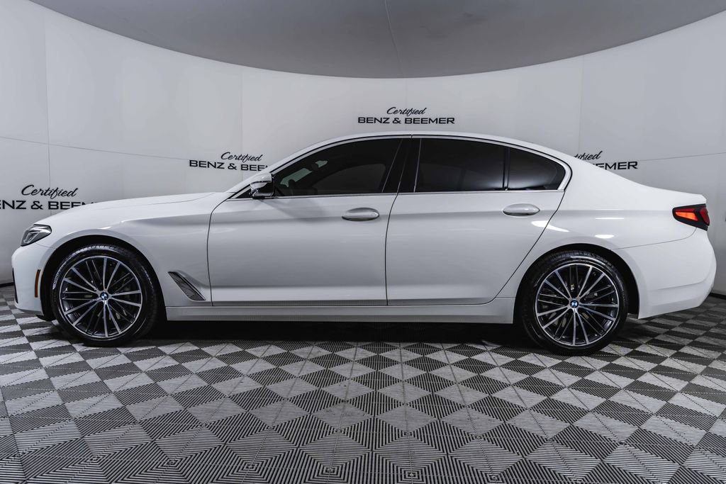 Used 2023 BMW 540i w/ Premium Package image 10