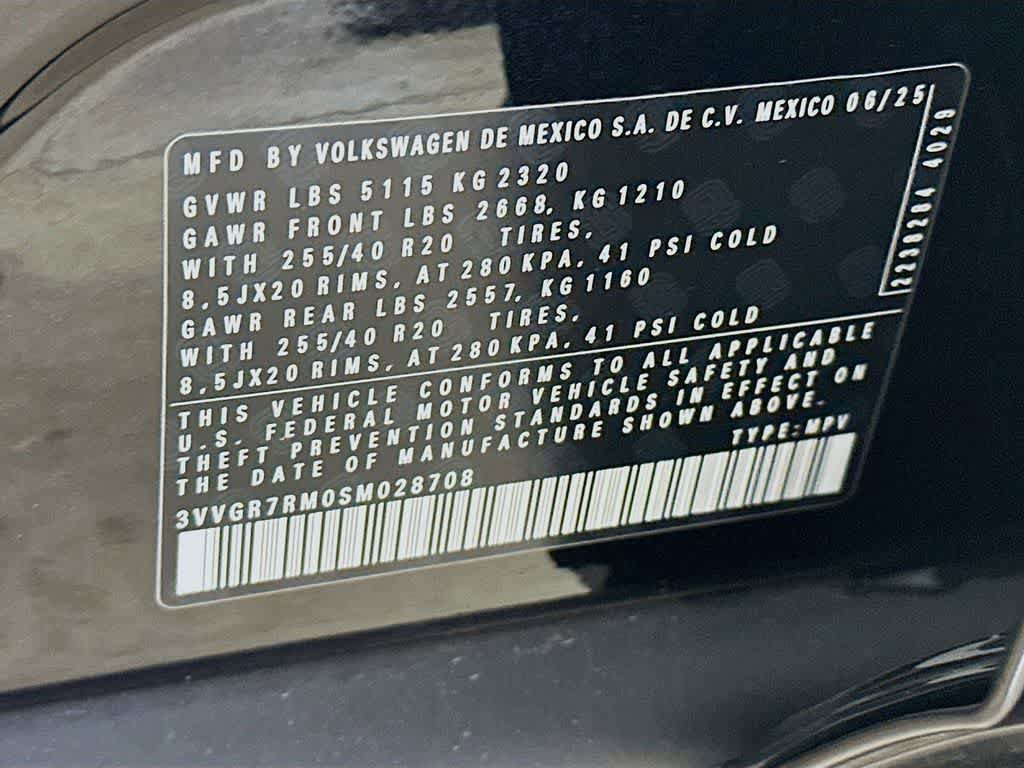 Used 2025 Volkswagen Tiguan SE R-Line AWD/4WD image 23