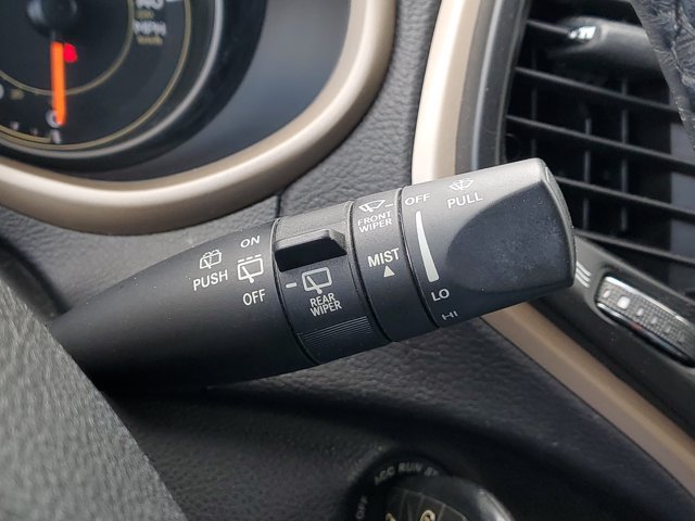 Used 2017 Jeep Cherokee Sport w/ Cold Weather Group AWD/4WD image 12
