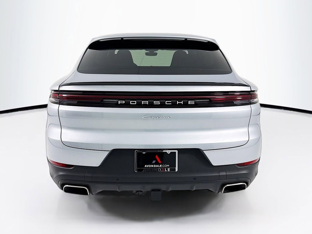 Certified 2024 Porsche Cayenne Coupe image 10