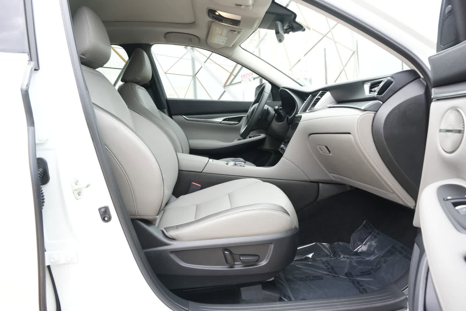 Used 2025 INFINITI QX50 Luxe AWD/4WD image 23
