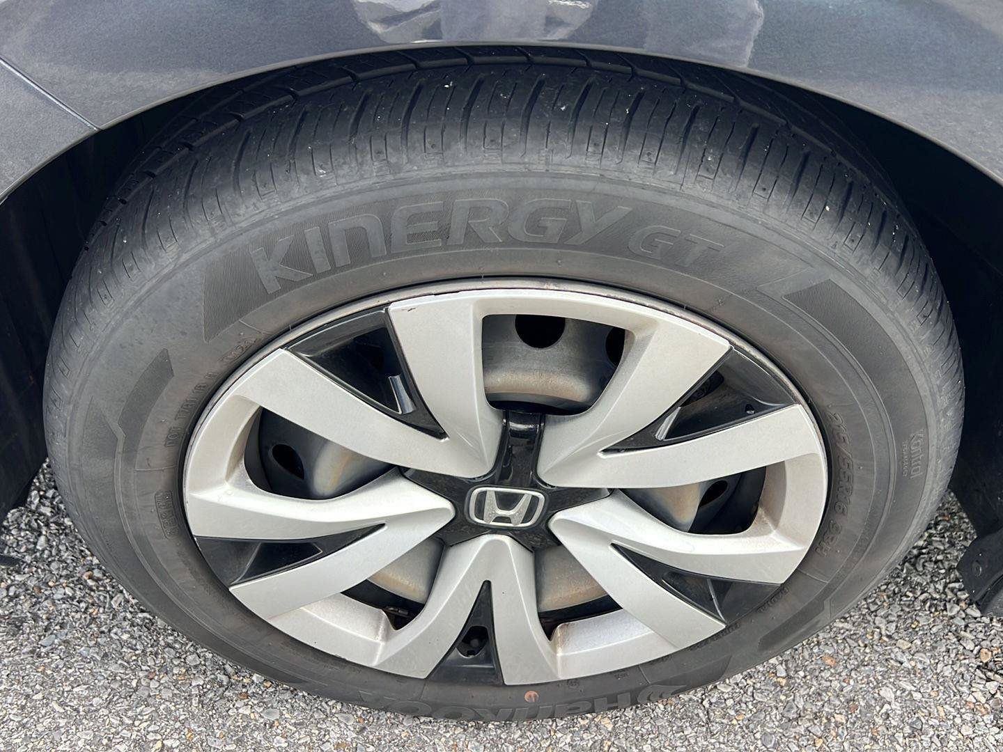 Used 2022 Honda Civic LX image 8