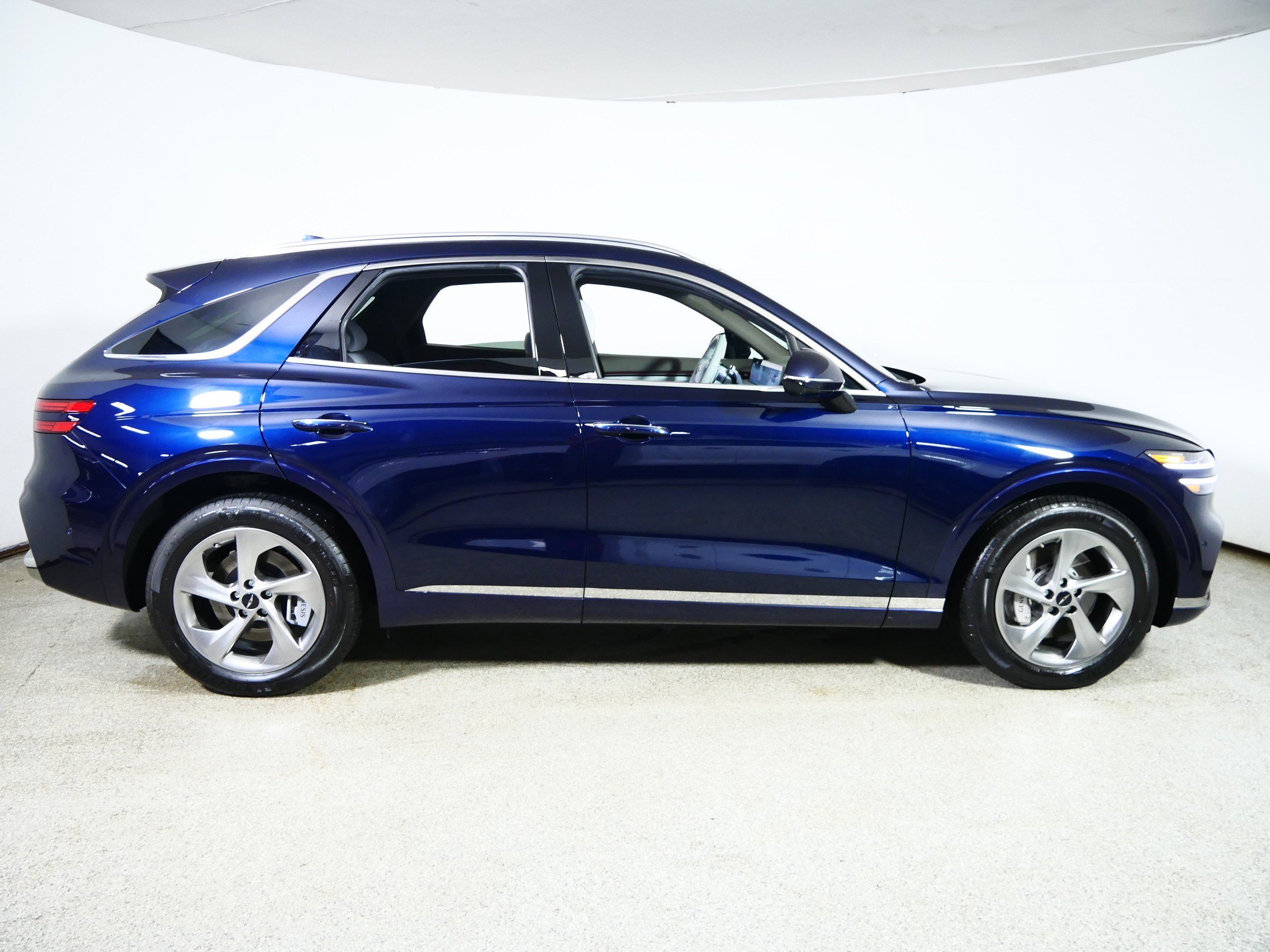 Used 2026 Genesis GV70 2.5T Advanced AWD/4WD image 8