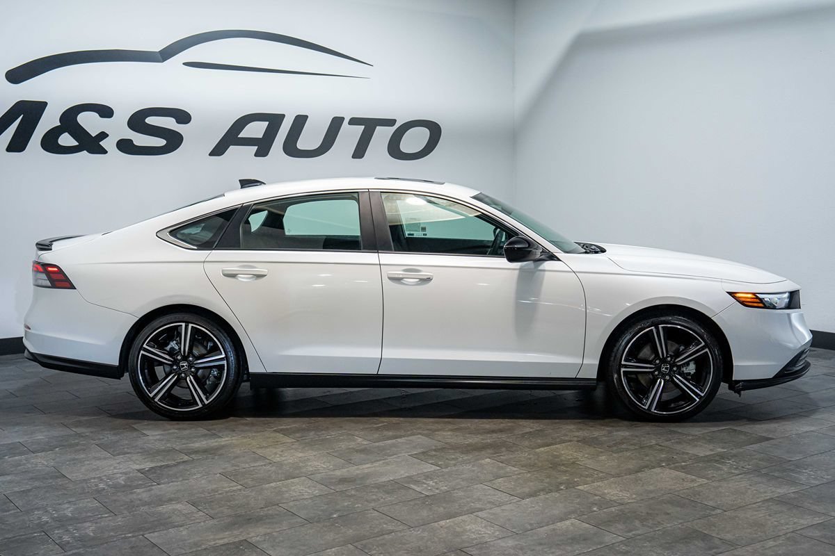 Used 2025 Honda Accord Sport image 8