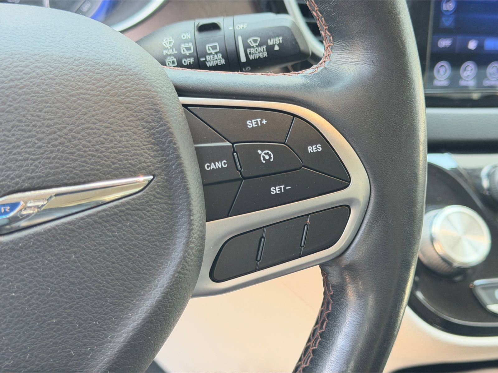 Used 2017 Chrysler Pacifica Touring-L Plus FWD image 29