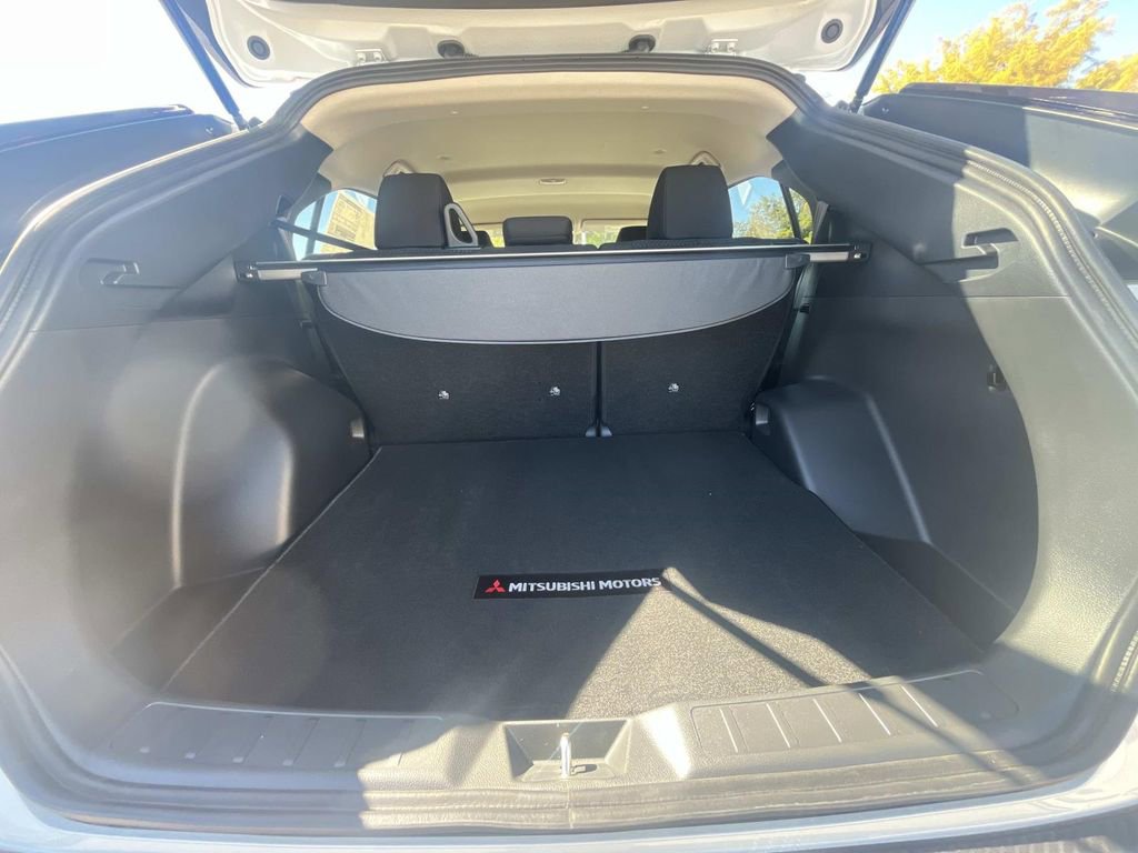 New 2026 Mitsubishi Eclipse Cross LE image 15