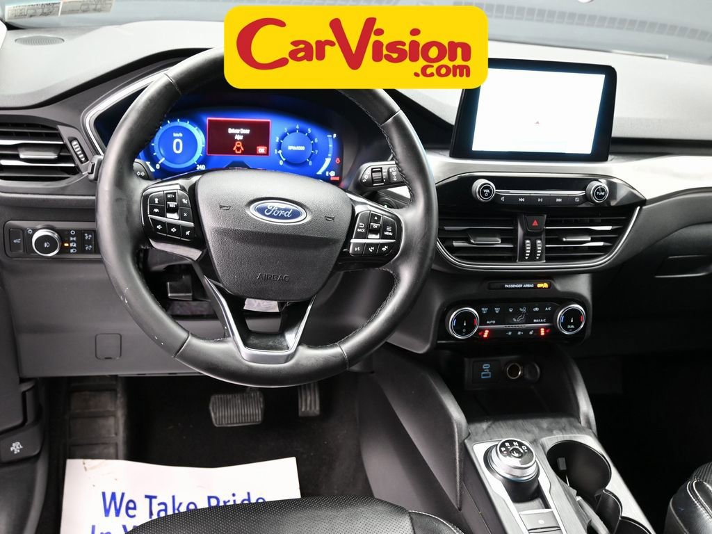 Used 2022 Ford Escape Titanium image 33