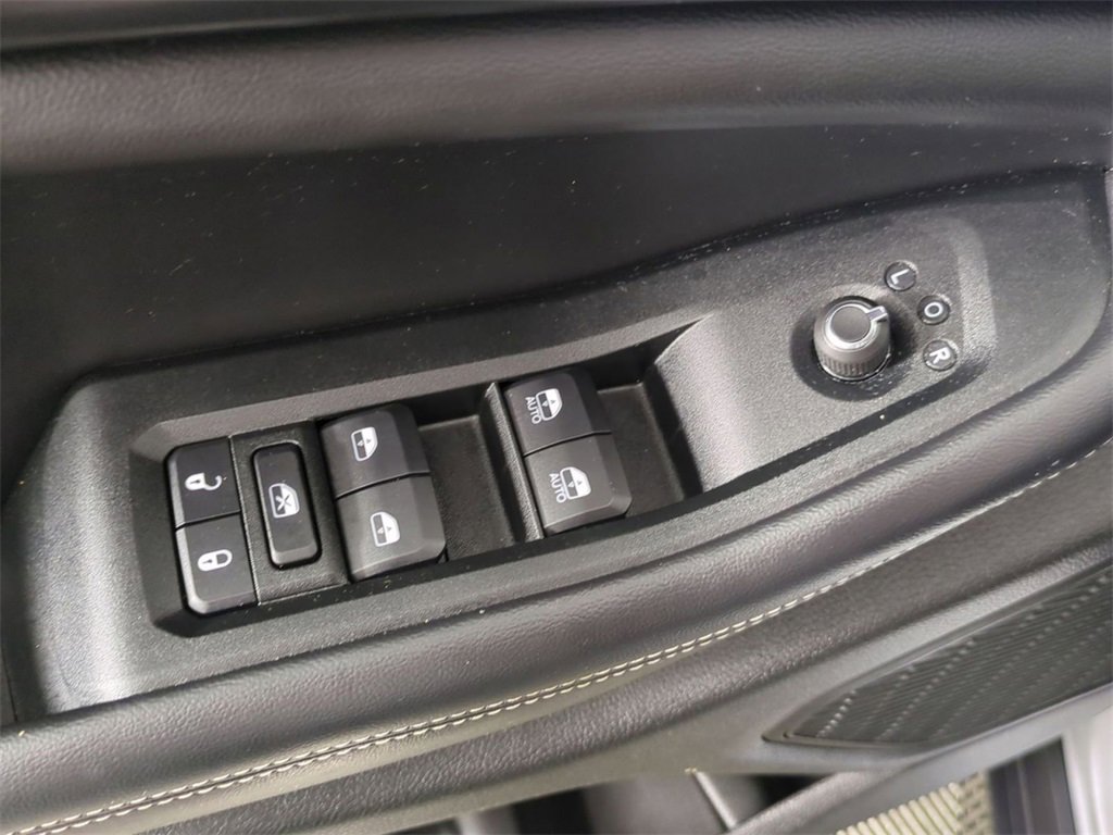 Used 2024 Jeep Grand Cherokee Altitude image 23