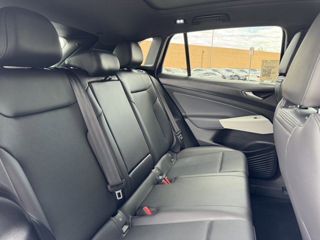 Used 2021 Volkswagen ID.4 1st Edition image 39