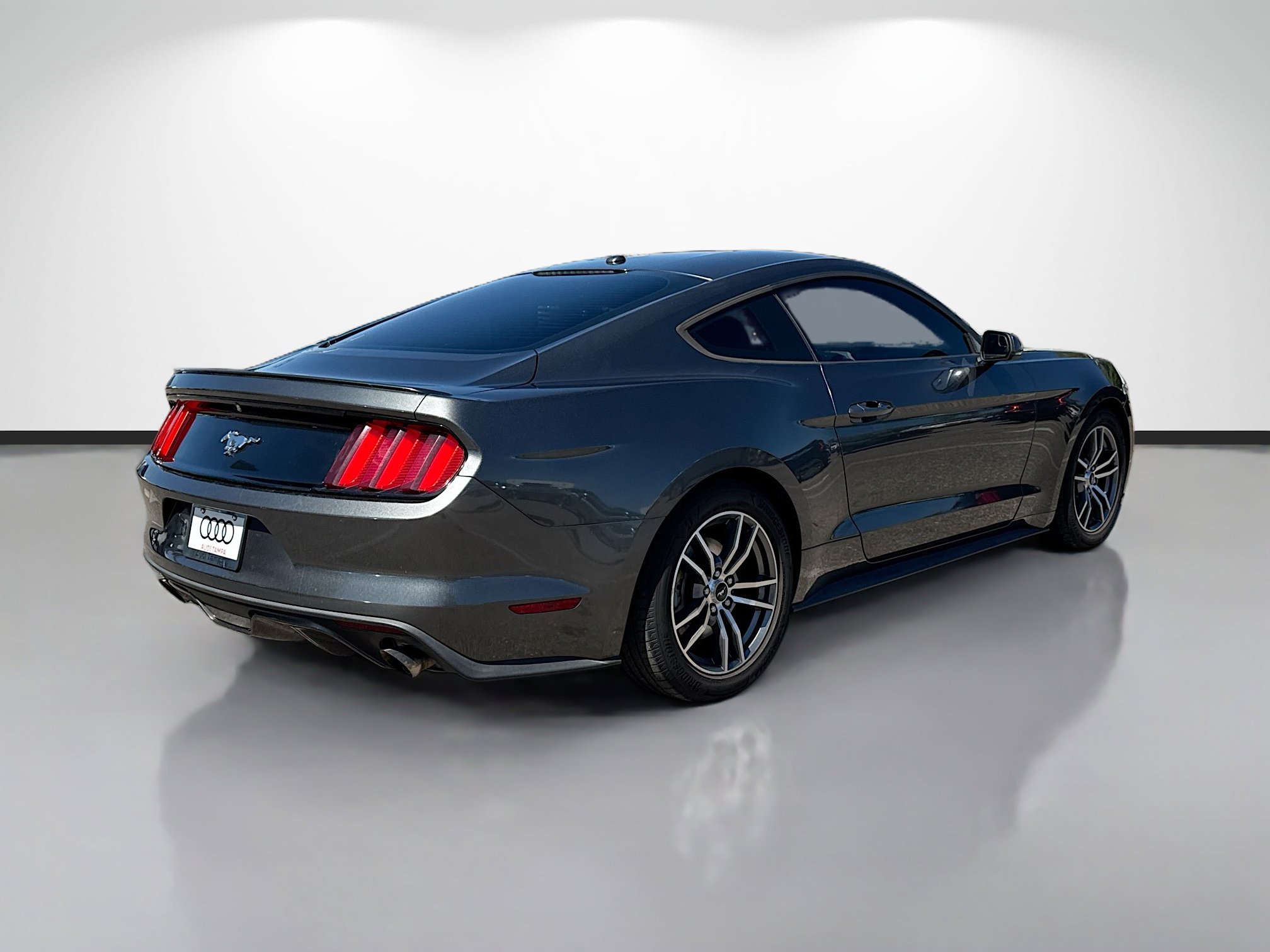 Used 2017 Ford Mustang Premium image 3