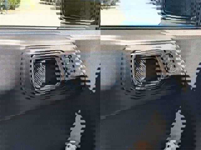 New 2025 Ford Bronco Badlands image 45