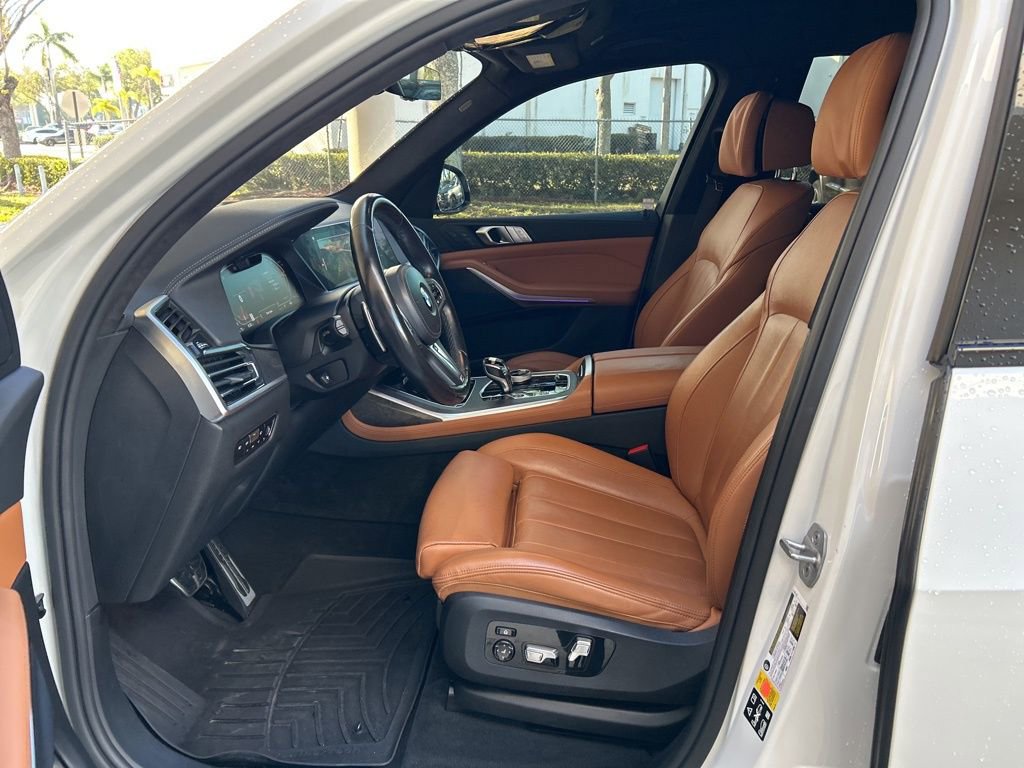 Used 2022 BMW X7 xDrive40i w/ M Sport Package image 5