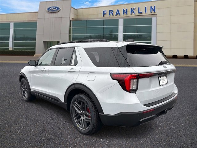 New 2026 Ford Explorer ST-Line w/ ST-Line Street Pack image 5