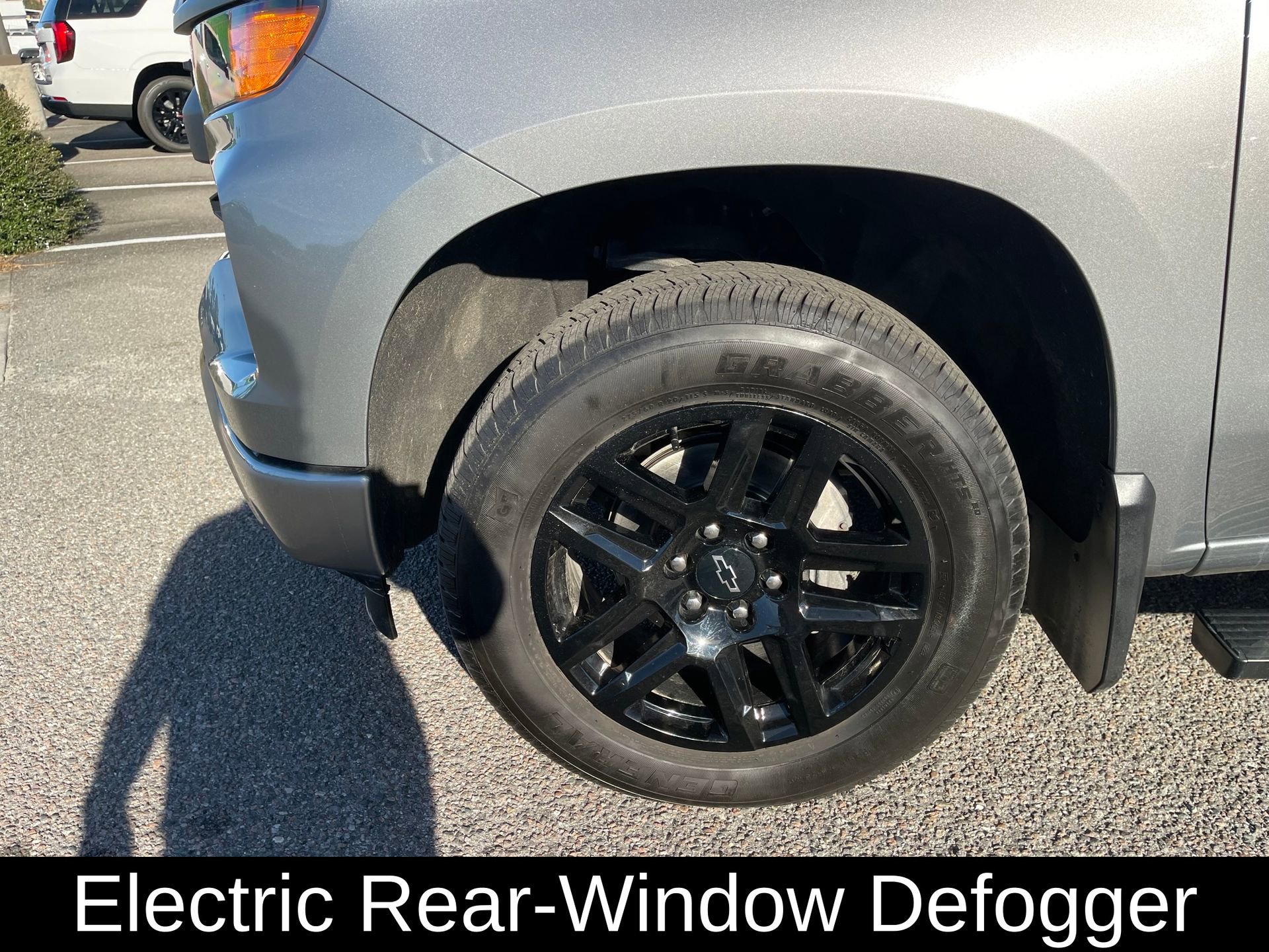 Used 2023 Chevrolet Silverado 1500 Custom image 10