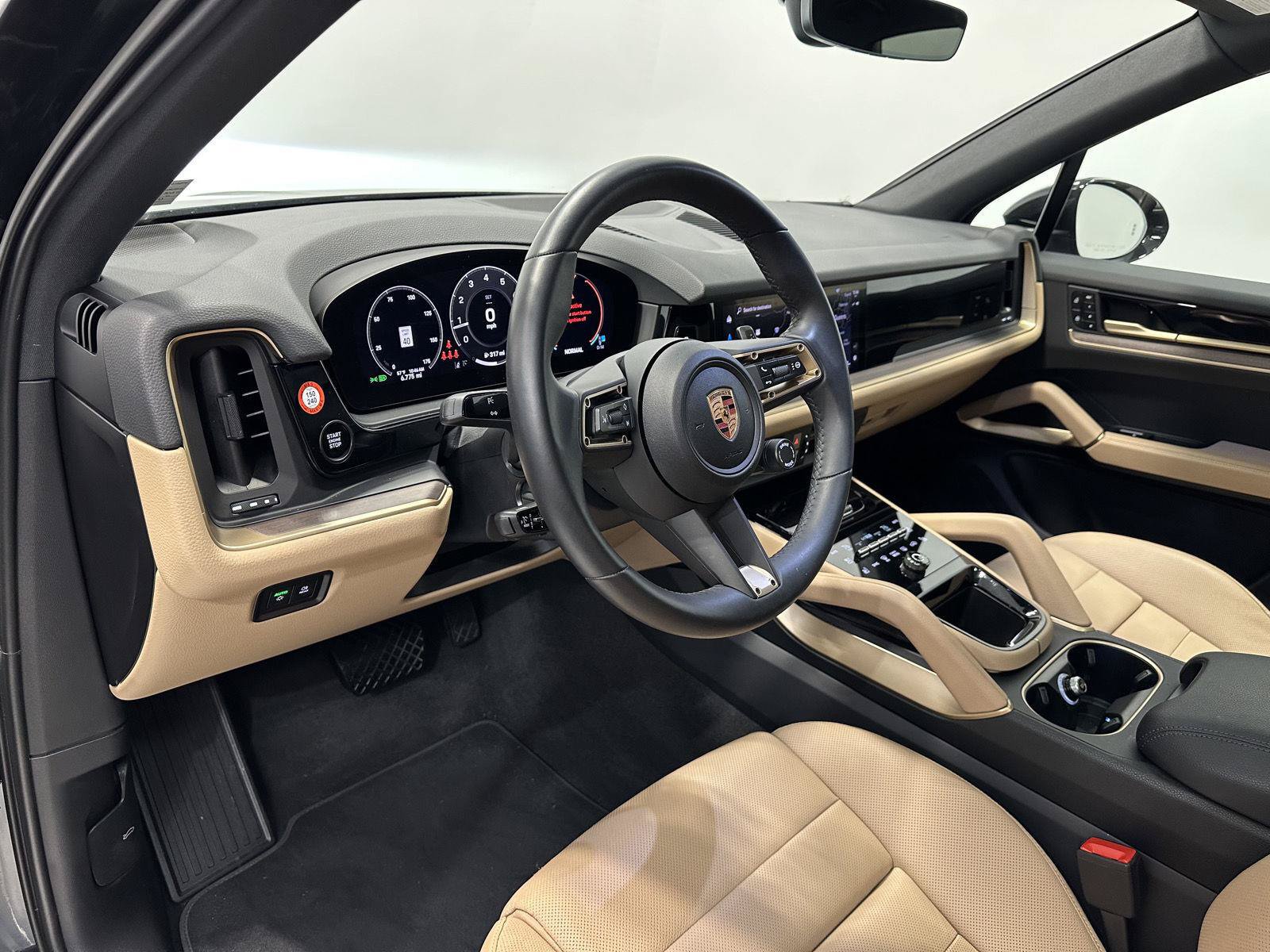 Used 2026 Porsche Cayenne AWD/4WD image 4