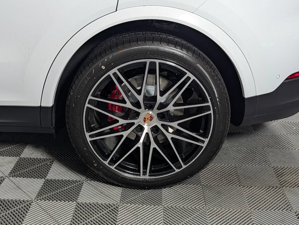 New 2026 Porsche Cayenne S AWD/4WD image 12