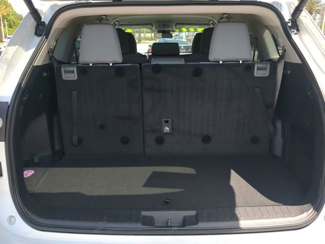 Certified 2024 Toyota Highlander LE image 13