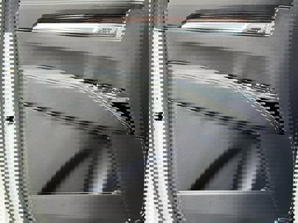 Certified 2025 Cadillac Escalade Premium Luxury w/ Touring Package image 16