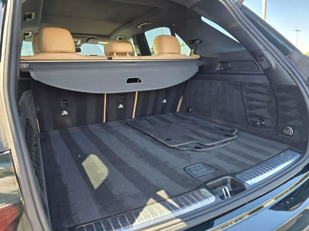 Used 2024 Mercedes-Benz GLE 350 4MATIC w/ Driver Assistance Package image 21