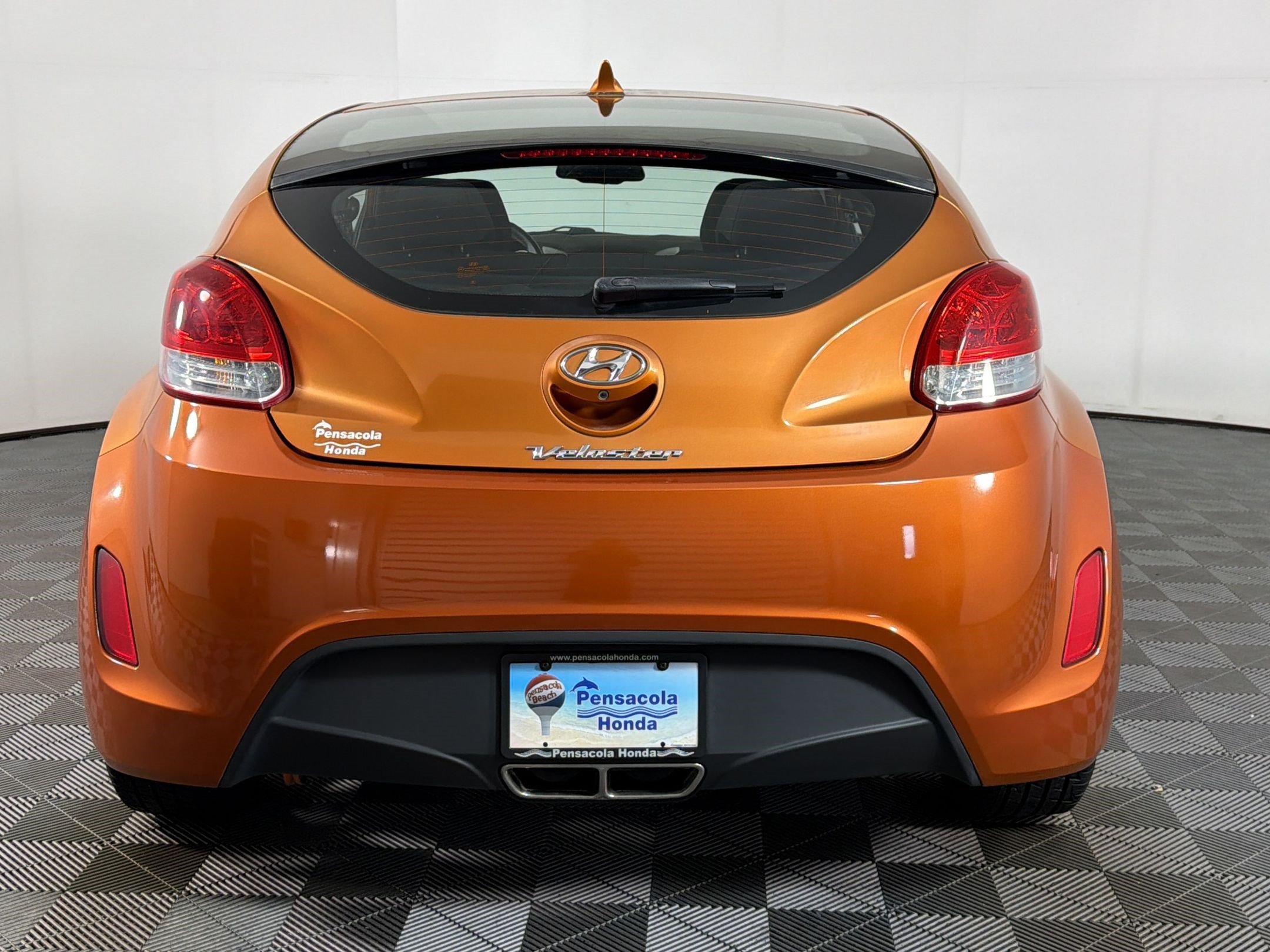 Used 2014 Hyundai Veloster FWD image 8