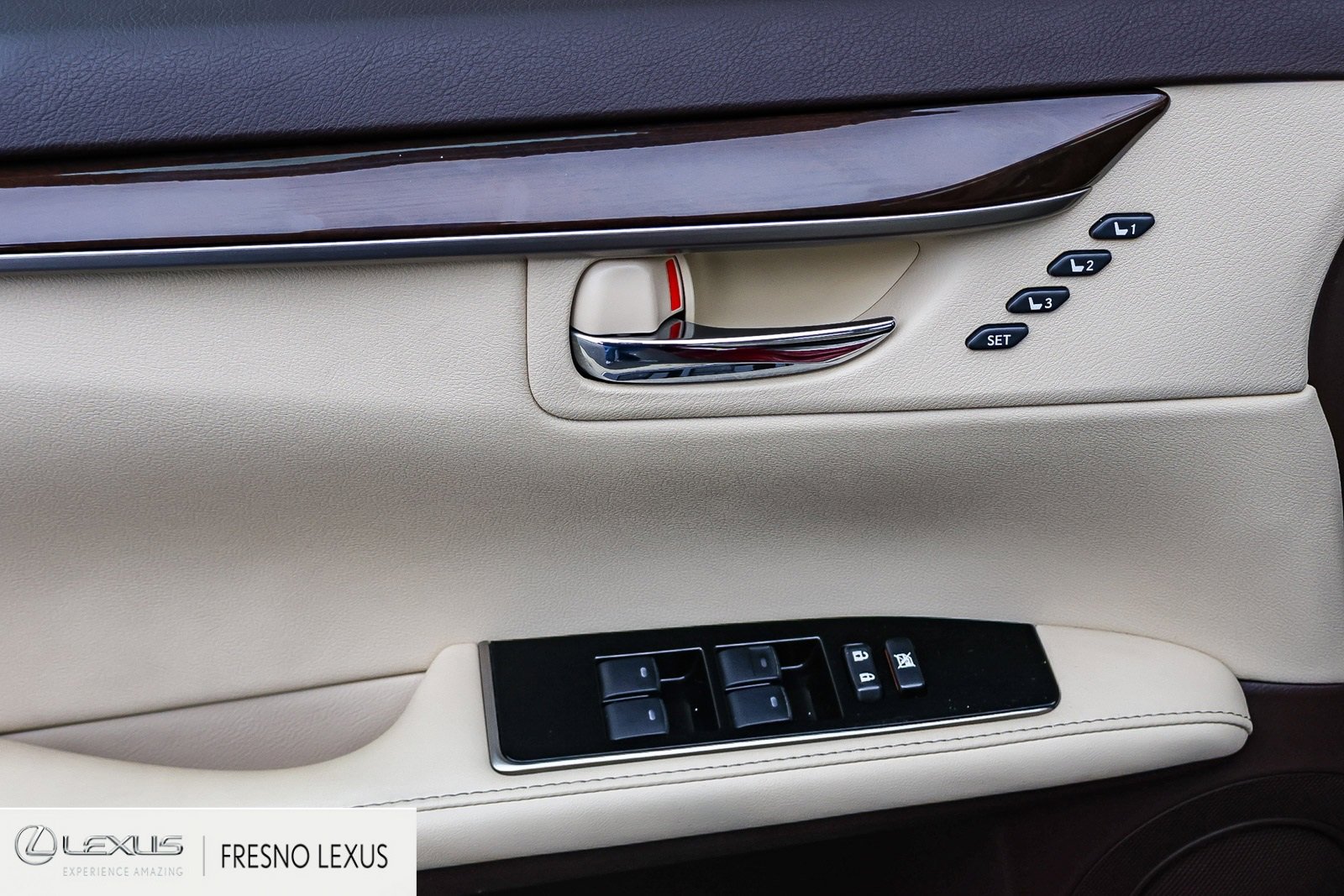 Used 2018 Lexus ES 350 w/ Luxury Package w/Wood Trim image 23