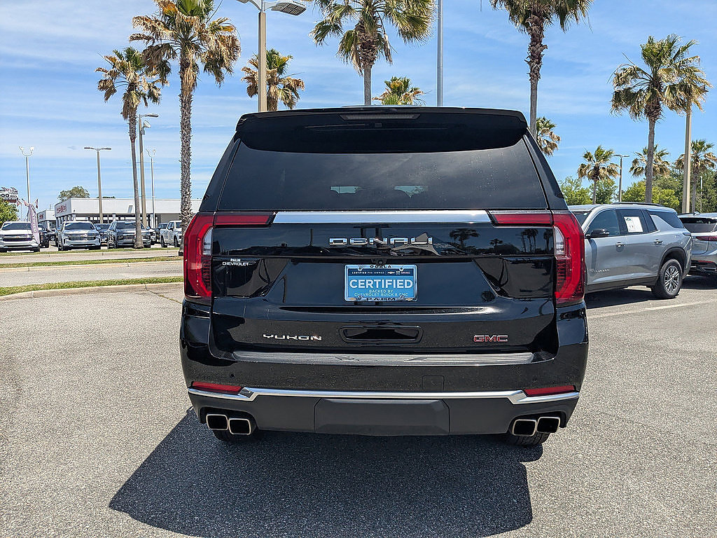 Certified 2025 GMC Yukon Denali AWD/4WD image 4