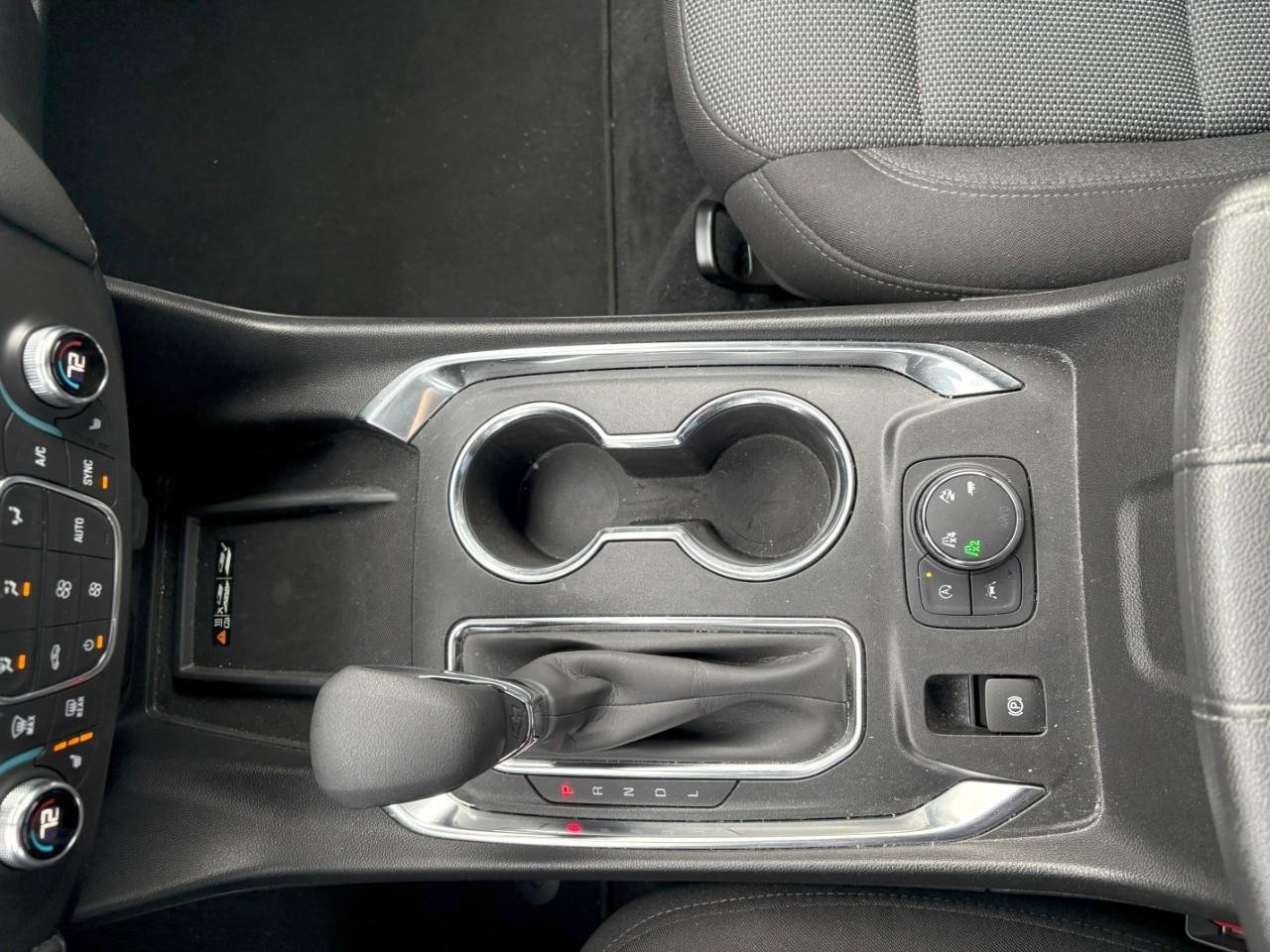 Used 2023 Chevrolet Traverse LT image 17