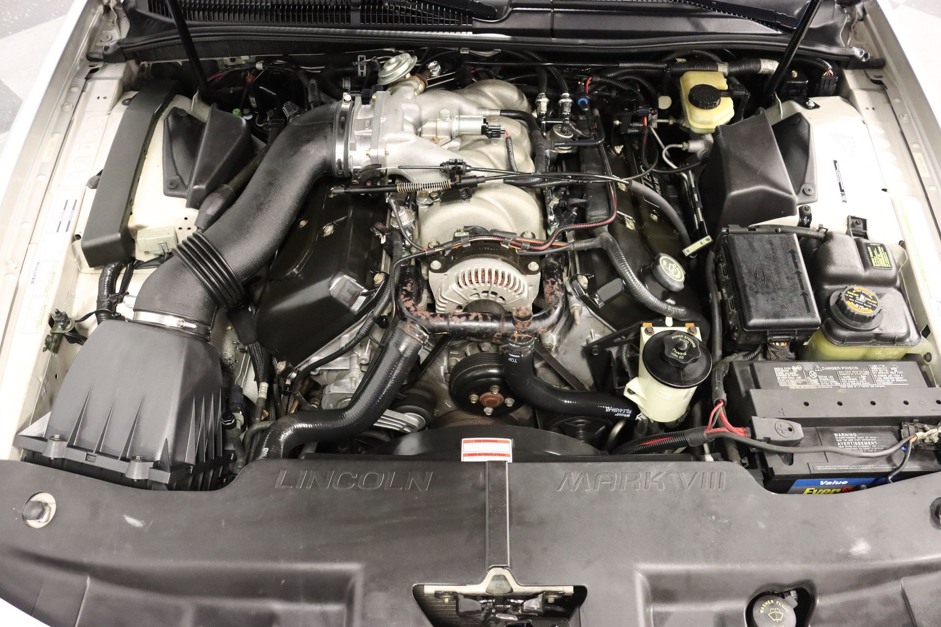 Used 1998 Lincoln Mark VIII image 3