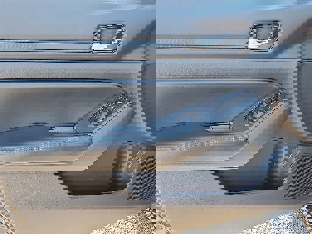 Used 2024 Nissan Altima 2.5 SV image 9