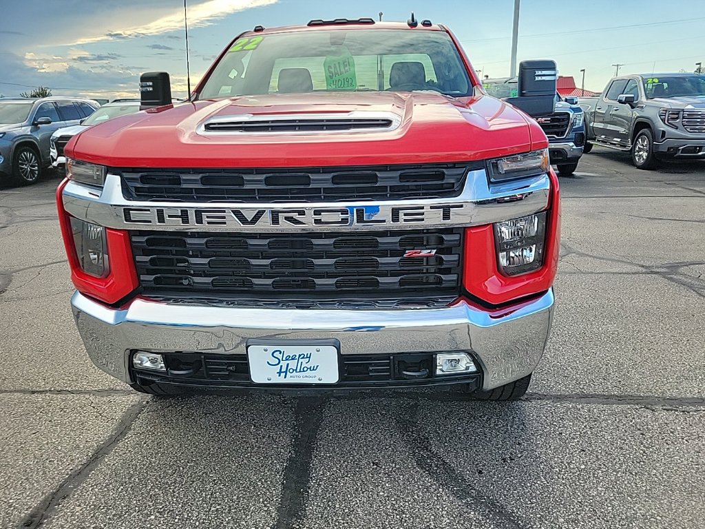 Used 2022 Chevrolet Silverado 3500 LT w/ Convenience Package AWD/4WD image 2