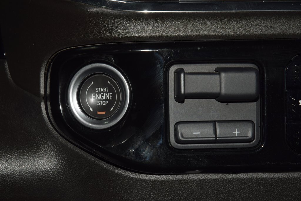 Used 2024 Chevrolet Silverado 2500 High Country image 35