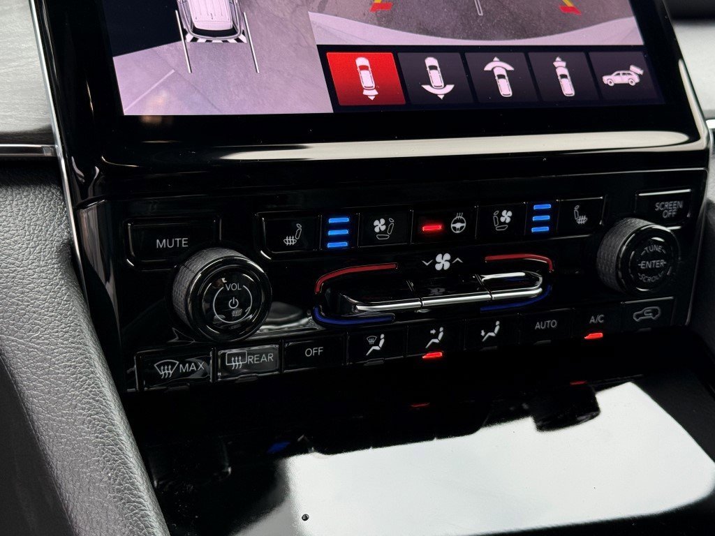 New 2025 Jeep Grand Cherokee Overland w/ Adv Protech Group III image 26