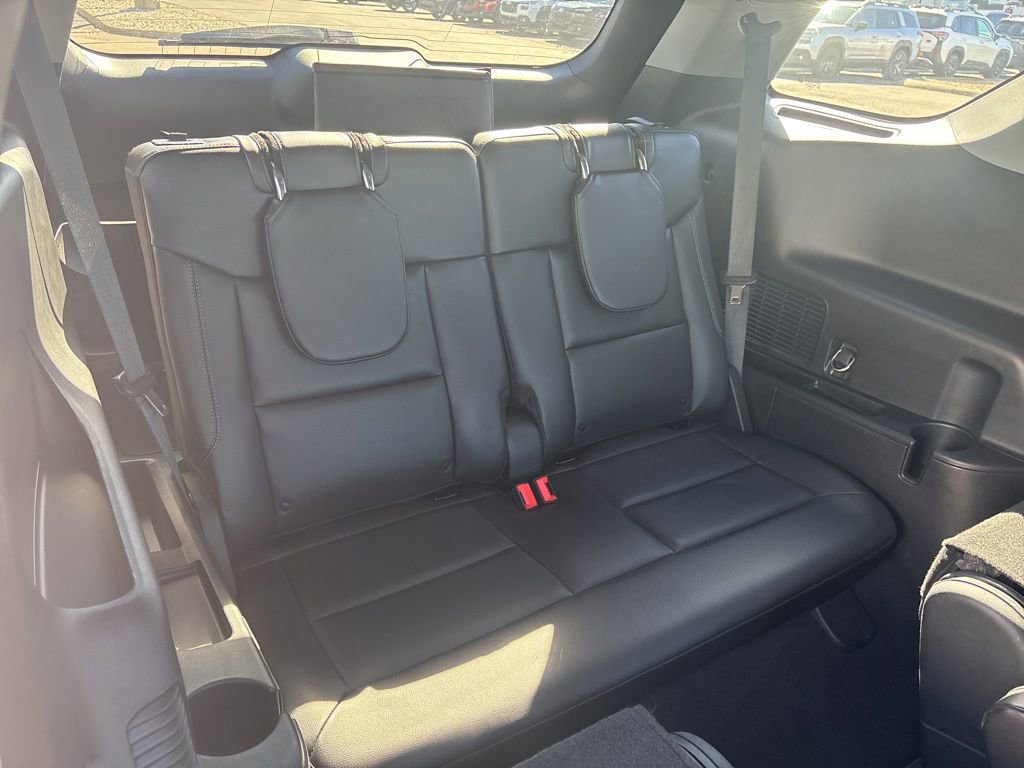 Used 2022 Ford Explorer Limited w/ Limited Technology Package image 11