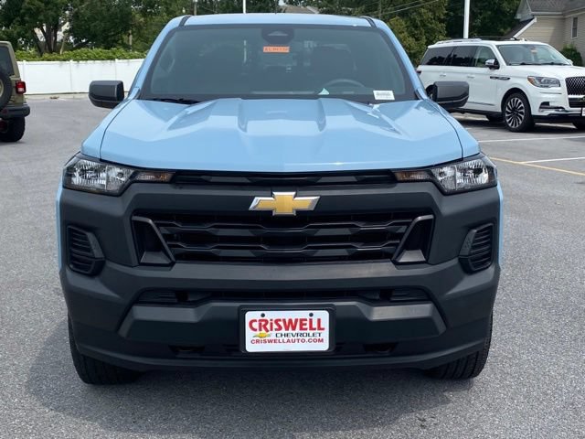 Used 2025 Chevrolet Colorado W/T w/ Advanced Trailering Package AWD/4WD image 8