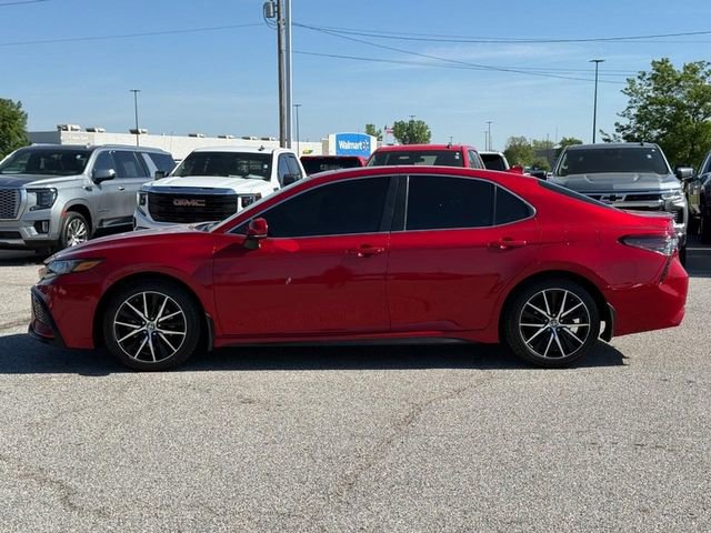 Used 2021 Toyota Camry SE w/ Blackout Package (TMS) FWD video 2