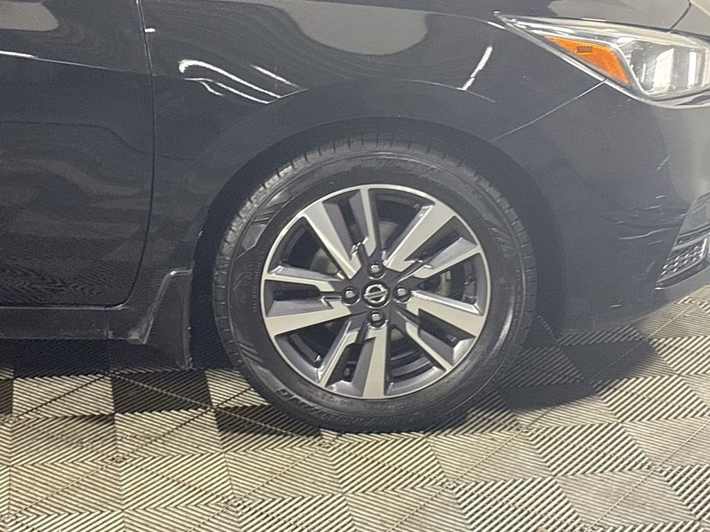 Used 2020 Nissan Versa SV FWD image 22
