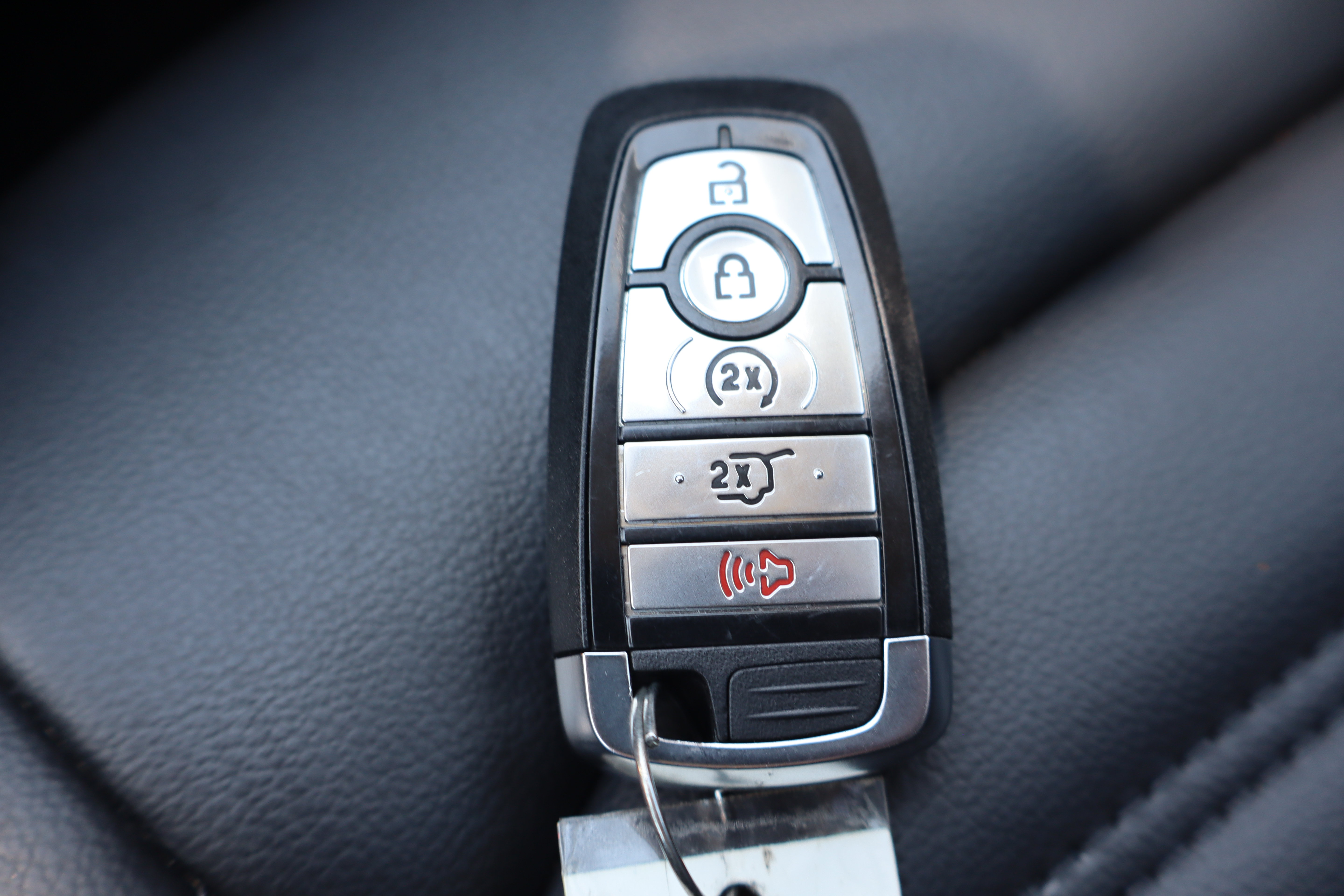 Used 2024 Ford Edge SEL w/ Convenience Package AWD/4WD image 28
