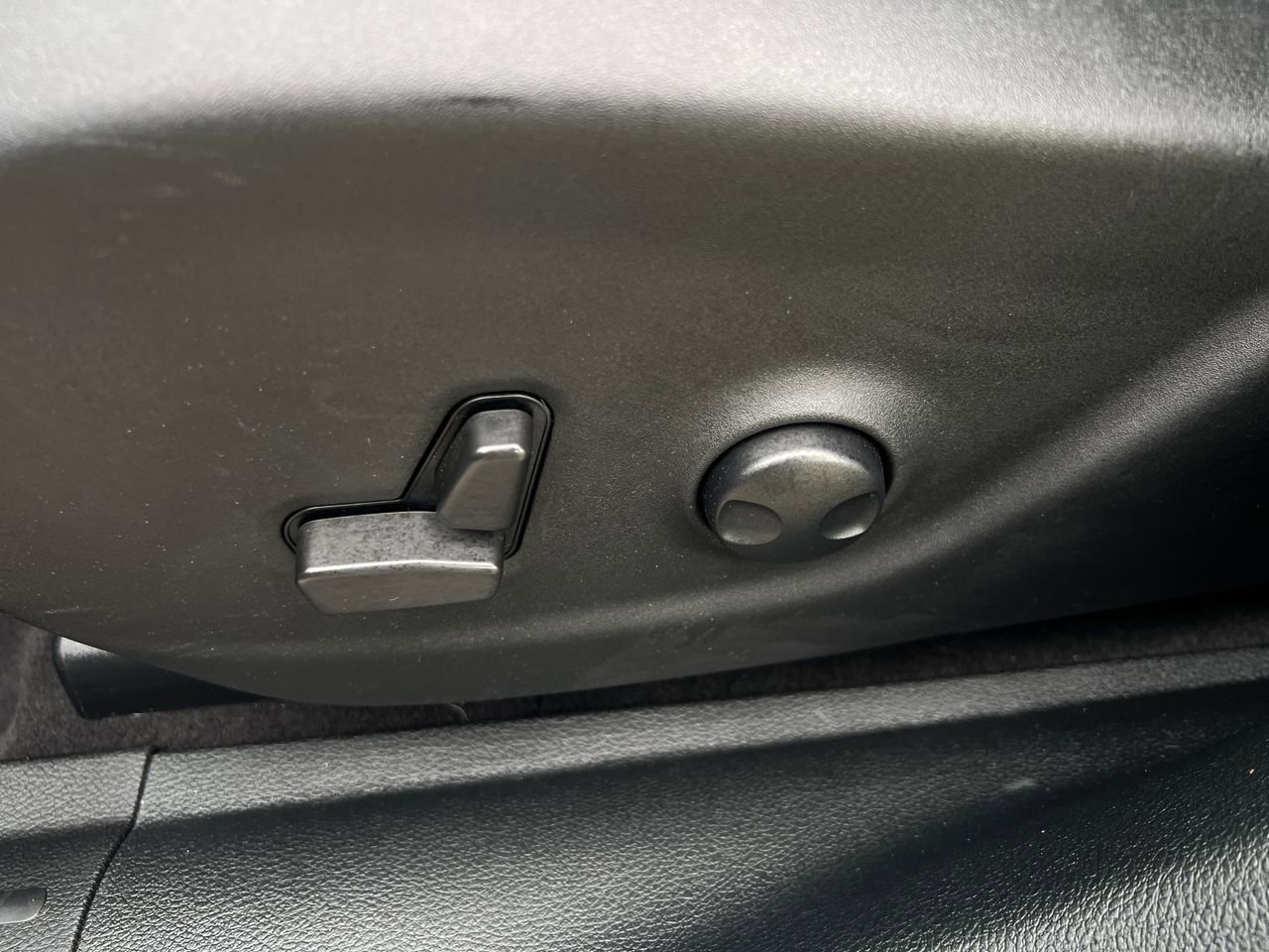 Used 2022 Jeep Cherokee Latitude Lux FWD image 21