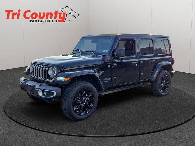 Used 2025 Jeep Wrangler Unlimited Sahara w/ Safety Group image 3