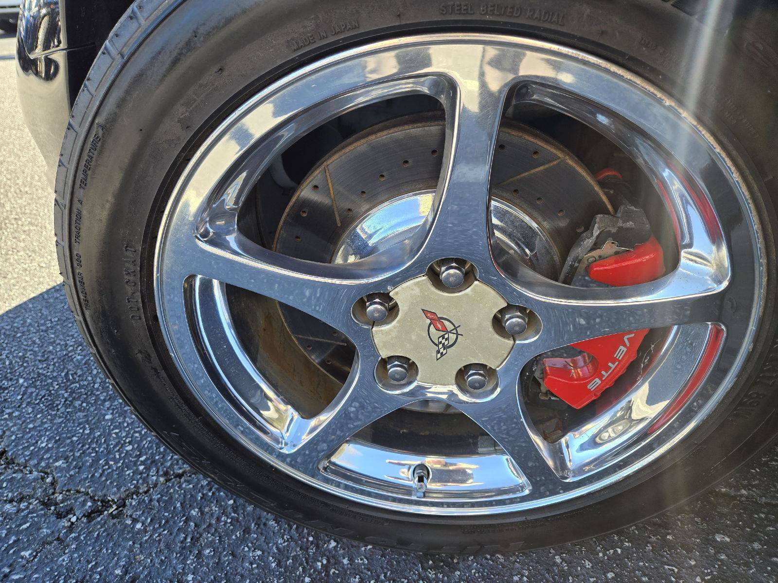 Used 2004 Chevrolet Corvette Convertible w/ Preferred Equipment Group image 16