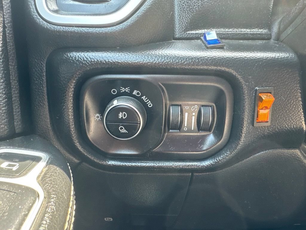 Used 2019 RAM 2500 Big Horn w/ Towing Technology Group AWD/4WD image 10