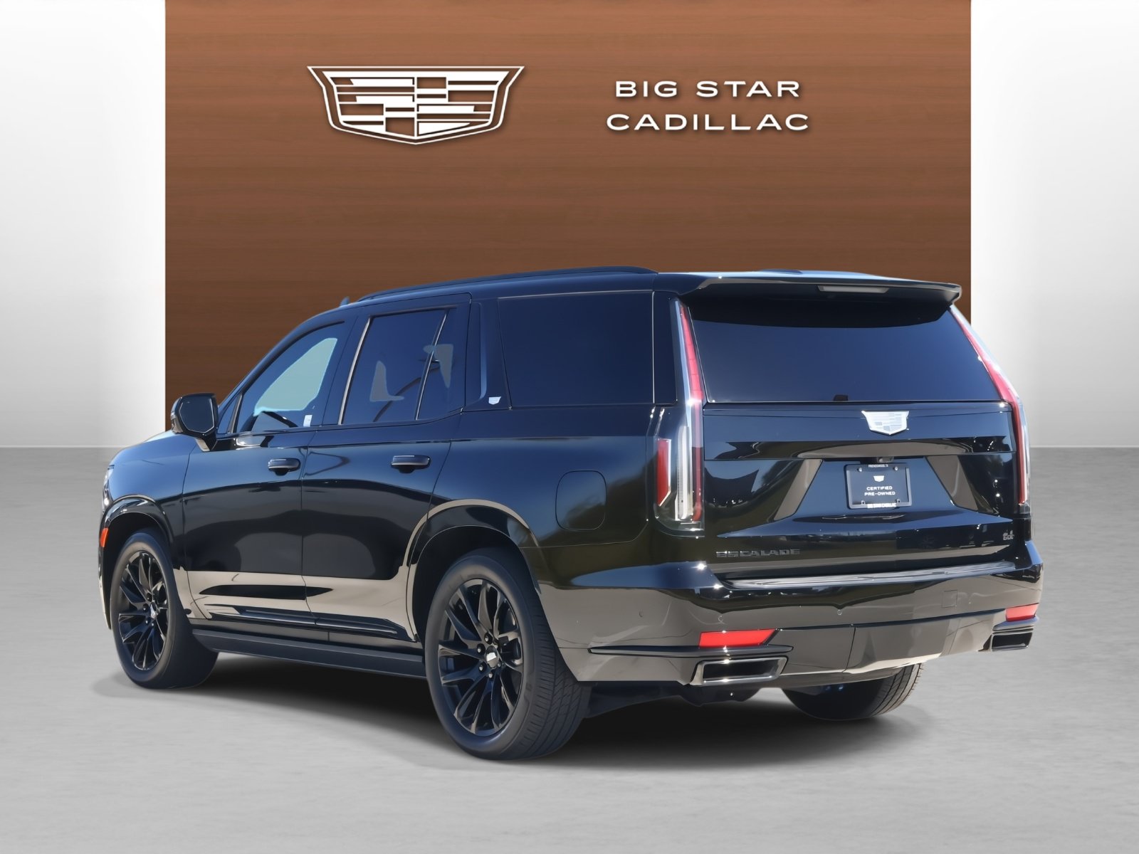 Used 2024 Cadillac Escalade Sport w/ LPO, ONYX Package AWD/4WD image 3