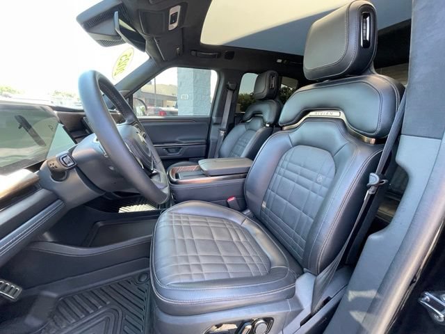 Used 2025 Rivian R1T Premium AWD/4WD image 11