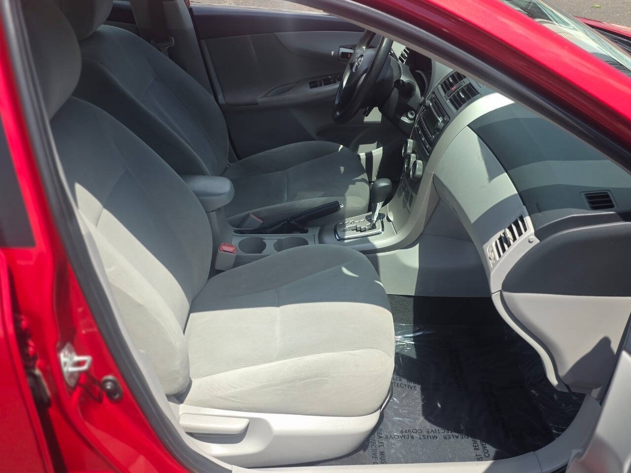 Used 2012 Toyota Corolla LE FWD image 11