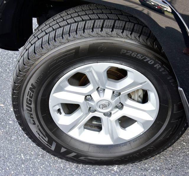 Certified 2024 Toyota 4Runner SR5 image 32