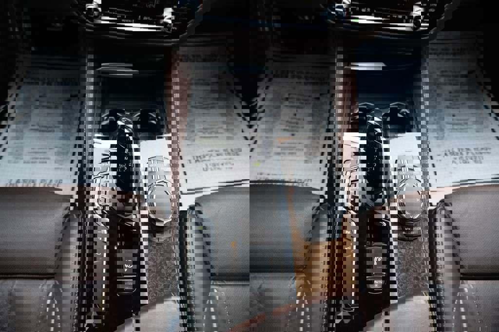 Used 2019 BMW 540i xDrive w/ M Sport Package image 32