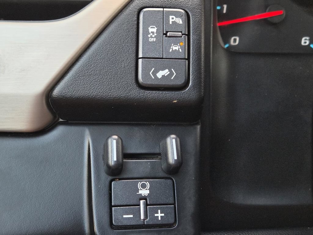 Used 2017 GMC Yukon XL Denali RWD image 19