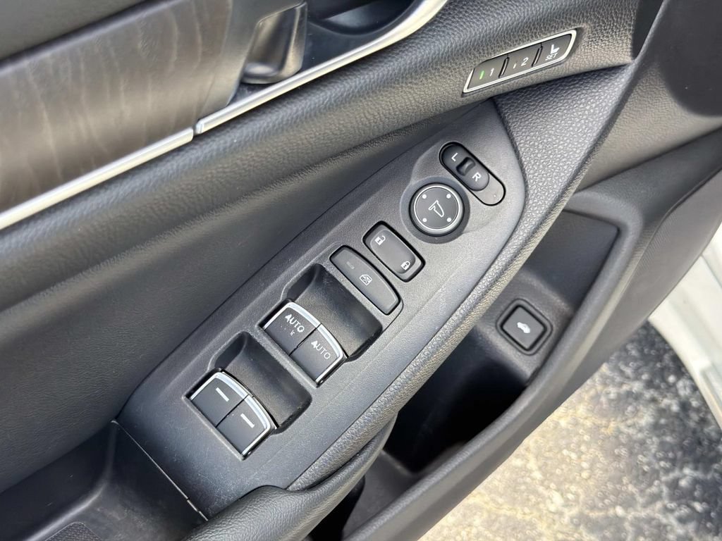 Used 2022 Honda Accord EX-L image 19
