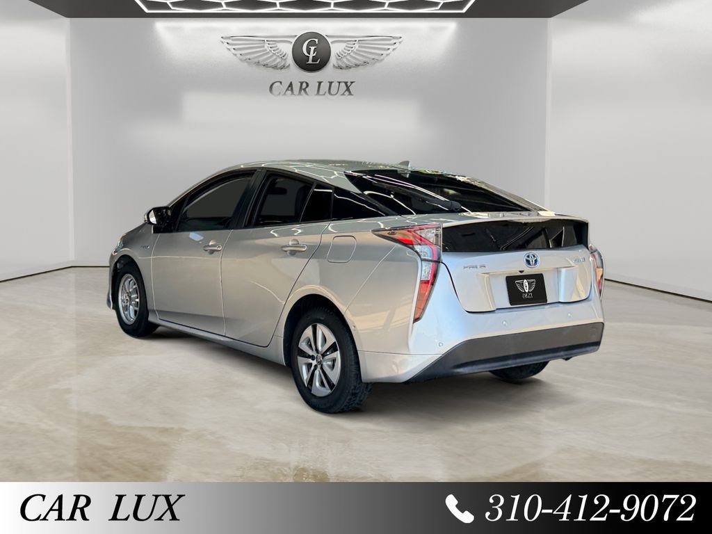 Used 2018 Toyota Prius Two w/ Prius Two Safety Plus Package FWD image 3
