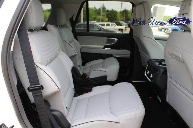 New 2026 Ford Expedition Platinum image 9